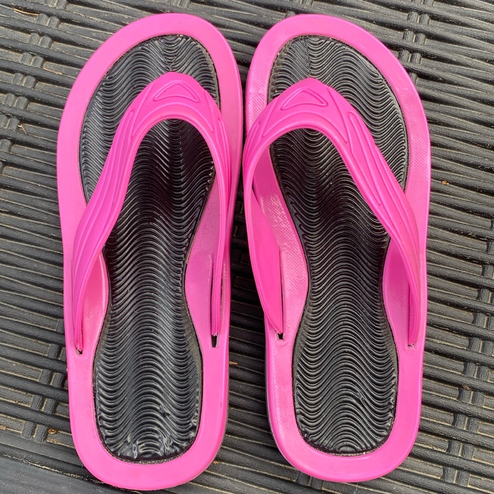 Girls hard plastic flip flops